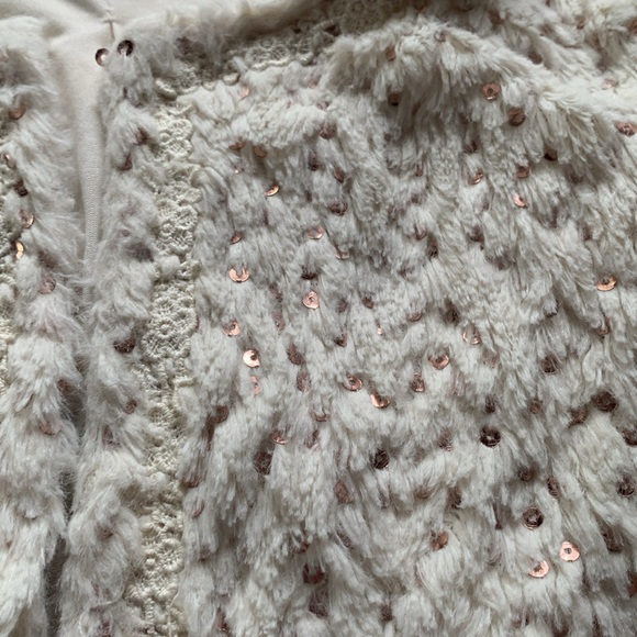 Forever 21 cropped fuzzy sequin sweater - Picture 3 of 3